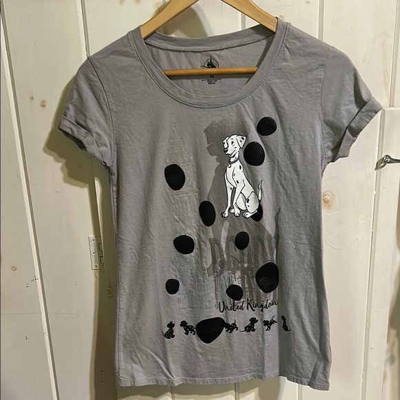 Disney Tops - Disney Dalmatians shirt